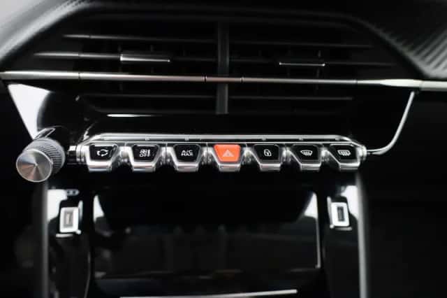 Peugeot 208 (2022) thumbnail 19
