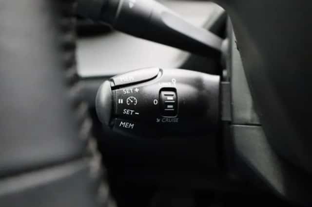 Peugeot 208 (2022) thumbnail 20