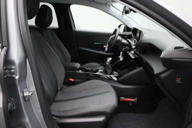 Peugeot 208 (2022) thumbnail 30