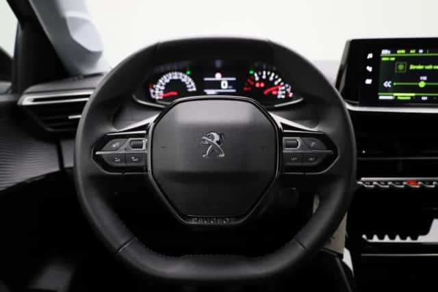 Peugeot 208 (2022) thumbnail 7