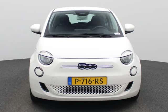 Fiat 500 (2022) thumbnail 3
