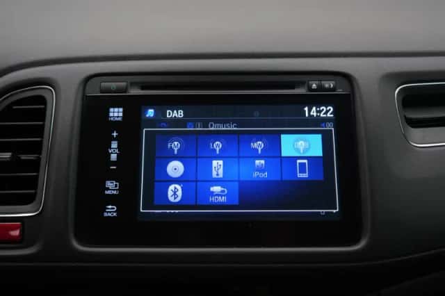 Honda HR-V (2016) thumbnail 15