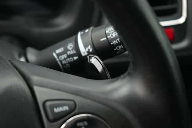 Honda HR-V (2016) thumbnail 26