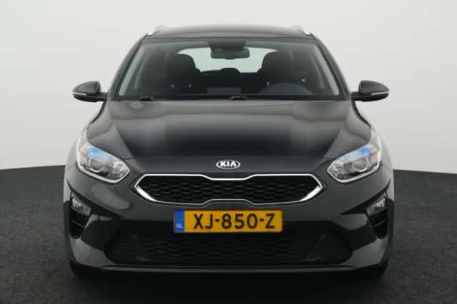 Kia Ceed Sportswagon (2019) thumbnail 3