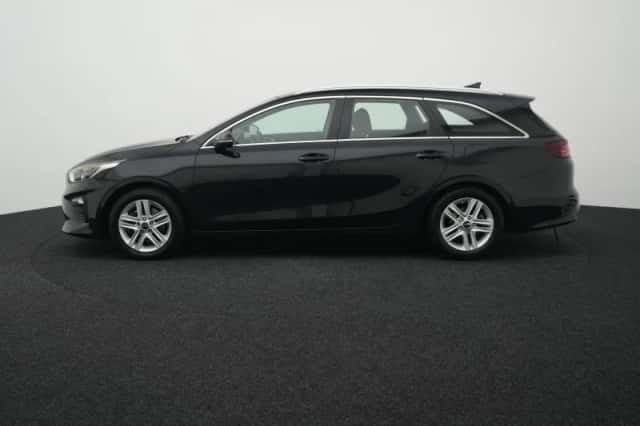 Kia Ceed Sportswagon (2019) thumbnail 4