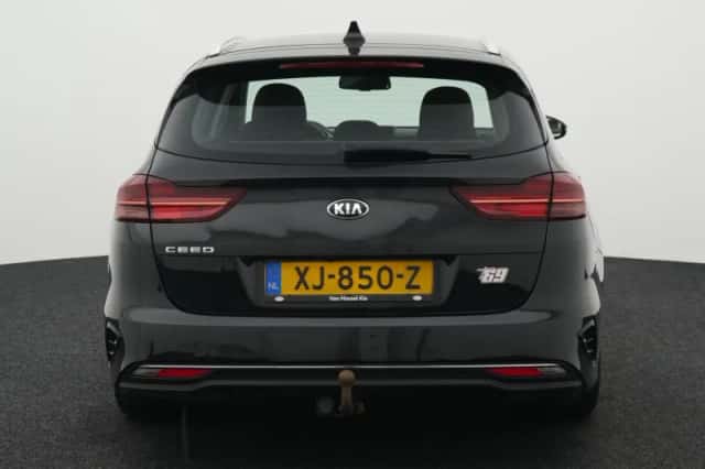 Kia Ceed Sportswagon (2019) thumbnail 5