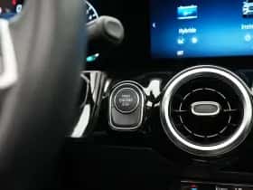 Mercedes-Benz GLA (2023) thumbnail 32
