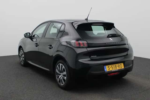 Peugeot 208 (2023) thumbnail 2