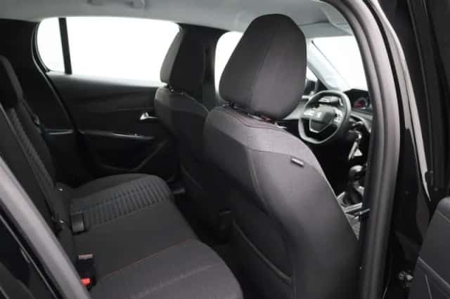 Peugeot 208 (2023) thumbnail 29