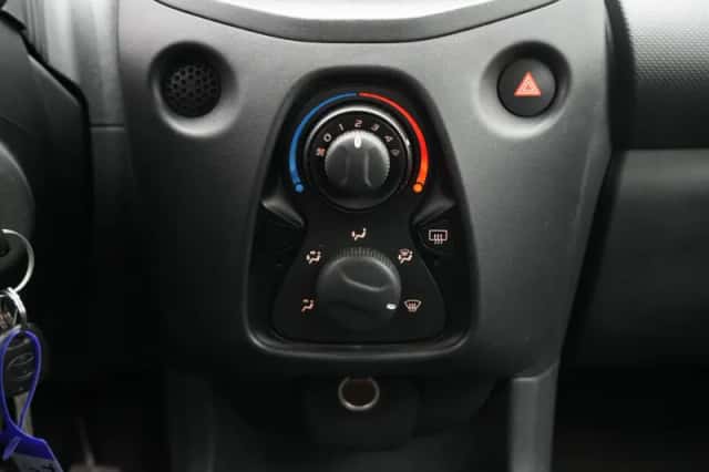 Toyota Aygo (2020) thumbnail 12