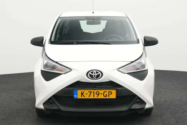 Toyota Aygo (2020) thumbnail 3