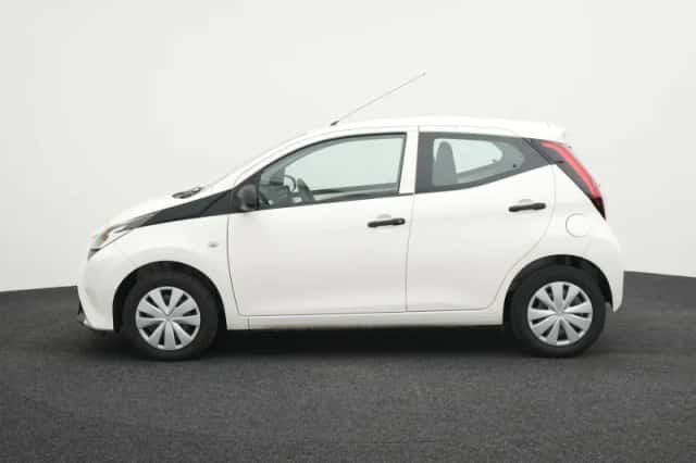 Toyota Aygo (2020) thumbnail 4