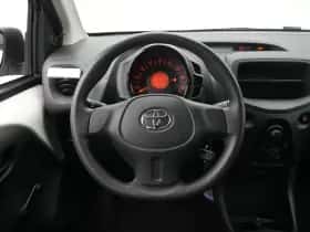 Toyota Aygo (2020) thumbnail 8