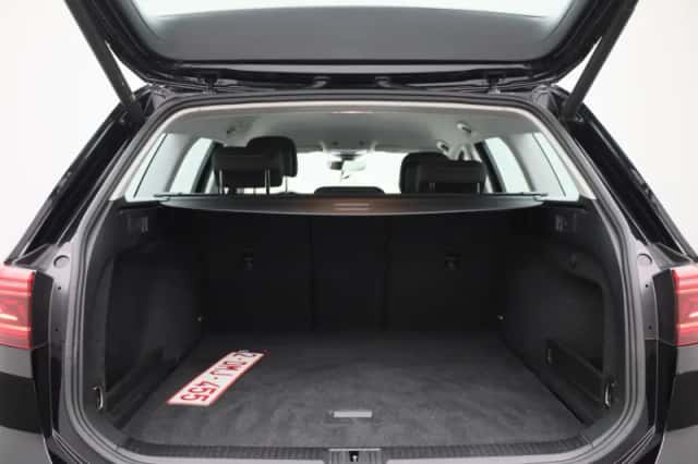 Volkswagen Passat (2023) thumbnail 14