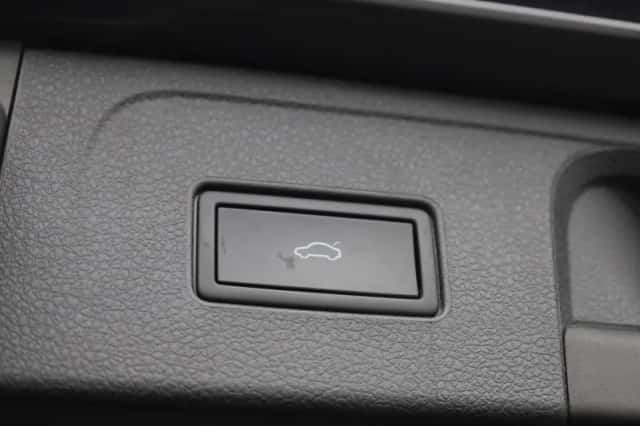 Volkswagen Passat (2023) thumbnail 15