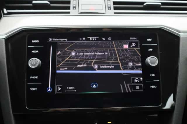 Volkswagen Passat (2023) thumbnail 17