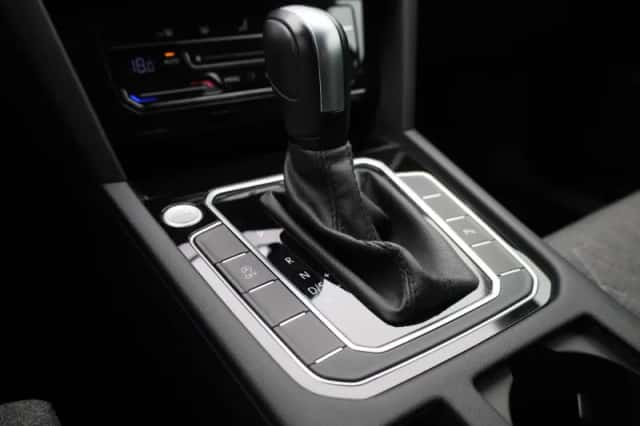 Volkswagen Passat (2023) thumbnail 19