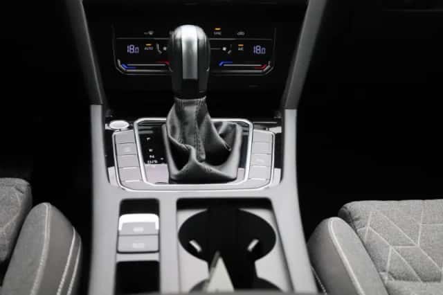 Volkswagen Passat (2023) thumbnail 10
