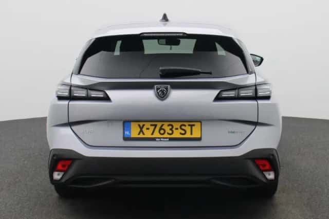 Peugeot 308 (2024) thumbnail 5