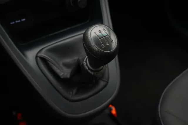 Hyundai i10 (2012) thumbnail 13