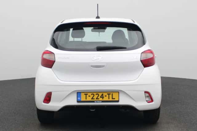 Hyundai i10 (2023) thumbnail 5