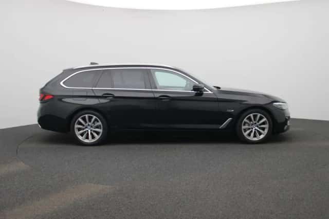 BMW 5-Serie (2023) thumbnail 6