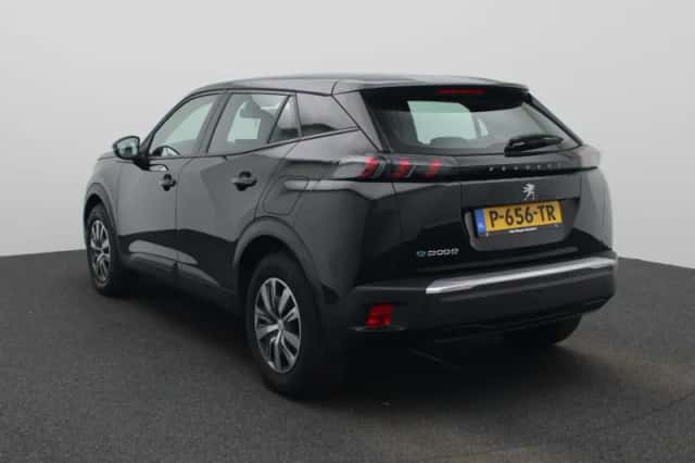 Peugeot e-2008 (2022) thumbnail 2