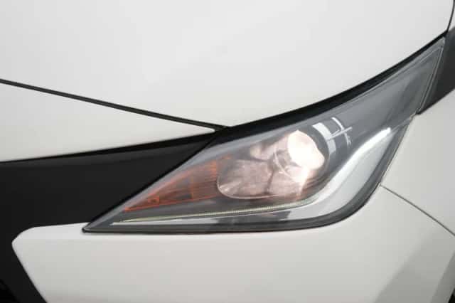 Toyota Aygo (2015) thumbnail 11