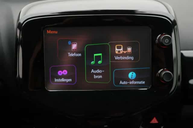 Toyota Aygo (2015) thumbnail 15