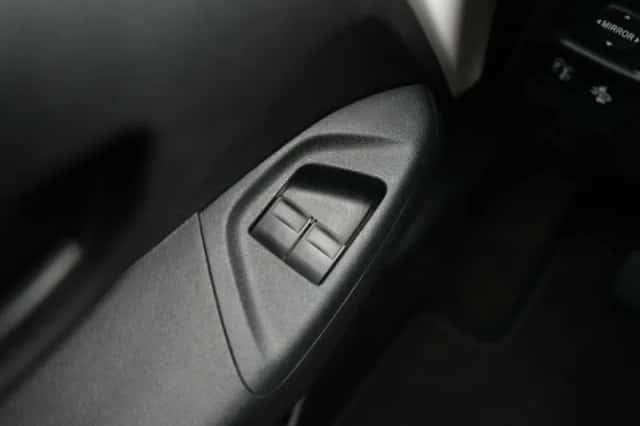 Toyota Aygo (2015) thumbnail 25
