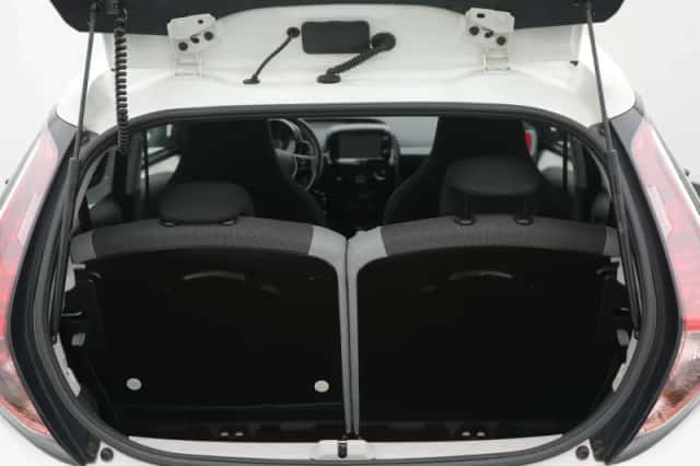 Toyota Aygo (2015) thumbnail 26