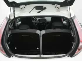 Toyota Aygo (2015) thumbnail 27