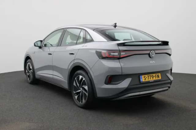 Volkswagen ID.5 (2022) thumbnail 2