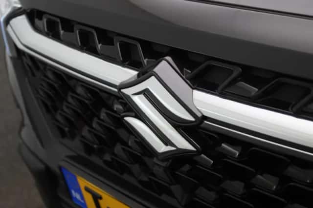 Suzuki S-Cross (2023) thumbnail 36