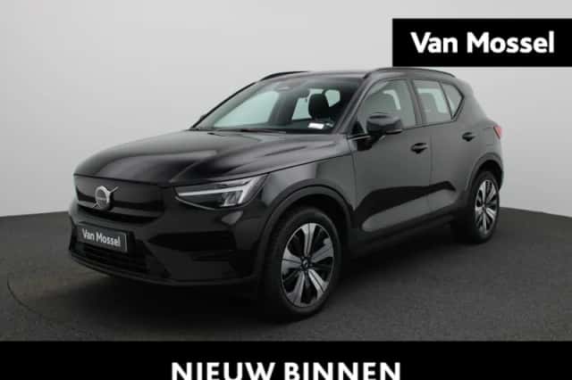 Volvo XC40 (2023) thumbnail 1