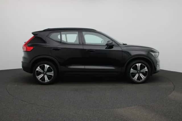 Volvo XC40 (2023) thumbnail 6