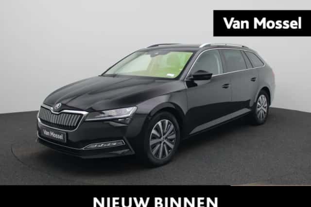 Škoda Superb (2022) thumbnail 1