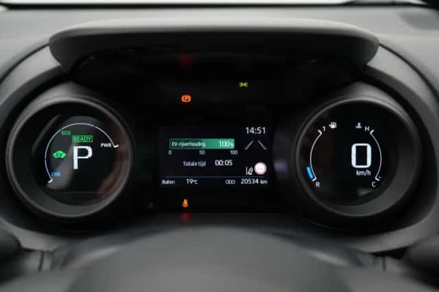 Toyota Yaris (2022) thumbnail 24