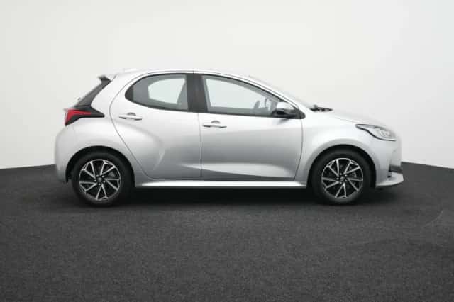 Toyota Yaris (2022) thumbnail 6