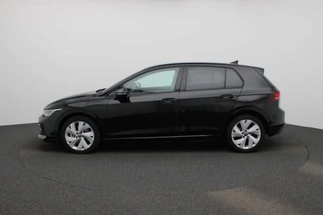 Volkswagen Golf (2025) thumbnail 4