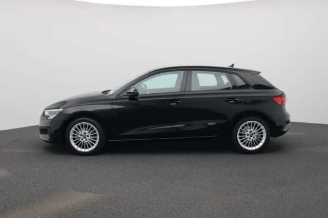 Audi A3 (2021) thumbnail 4
