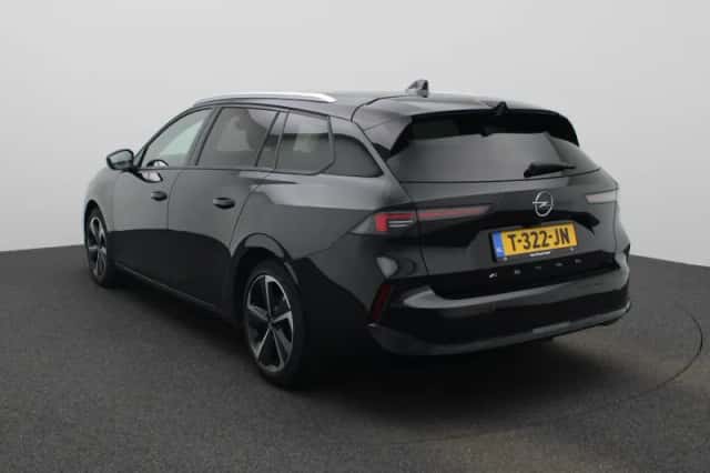 Opel Astra (2023) thumbnail 2