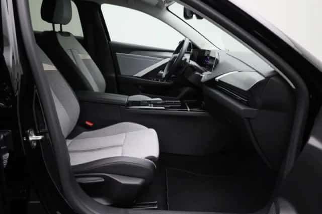 Opel Astra (2023) thumbnail 36