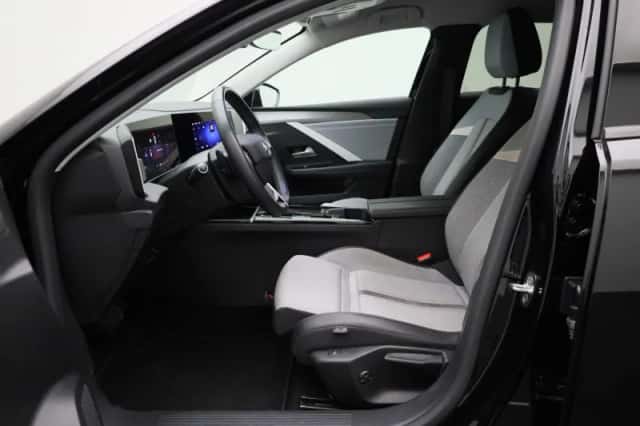 Opel Astra (2023) thumbnail 9