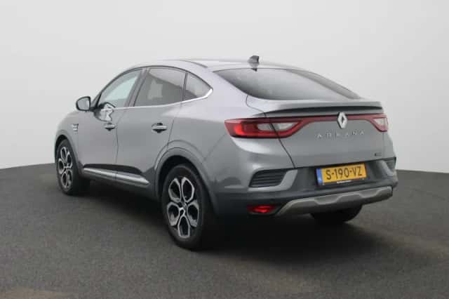 Renault Arkana (2023) thumbnail 2