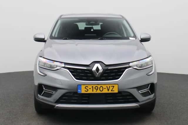 Renault Arkana (2023) thumbnail 3