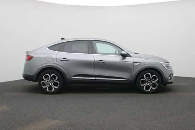 Renault Arkana (2023) thumbnail 6