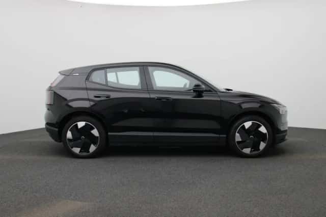 Volvo EX30 (2025) thumbnail 6