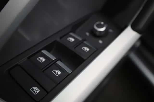 Audi Q3 (2022) thumbnail 32