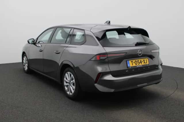 Opel Astra (2023) thumbnail 2